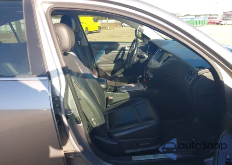 2013 Hyundai Genesis 3.8 z USA, uszkodzony, nr VIN KMHGC4DD6DU231232